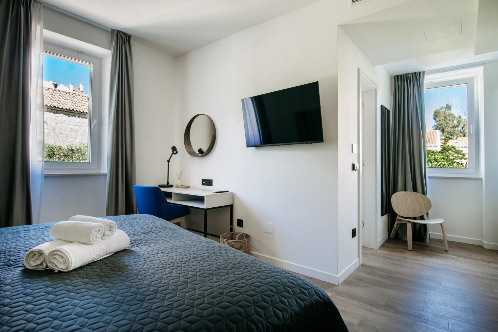 Kala Luxury By Duhomes